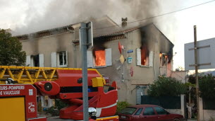 Vaucluse. Une mère et ses deux enfants de 5 et 10 ans dans un état grave après le feu de leur habitation à Carpentras