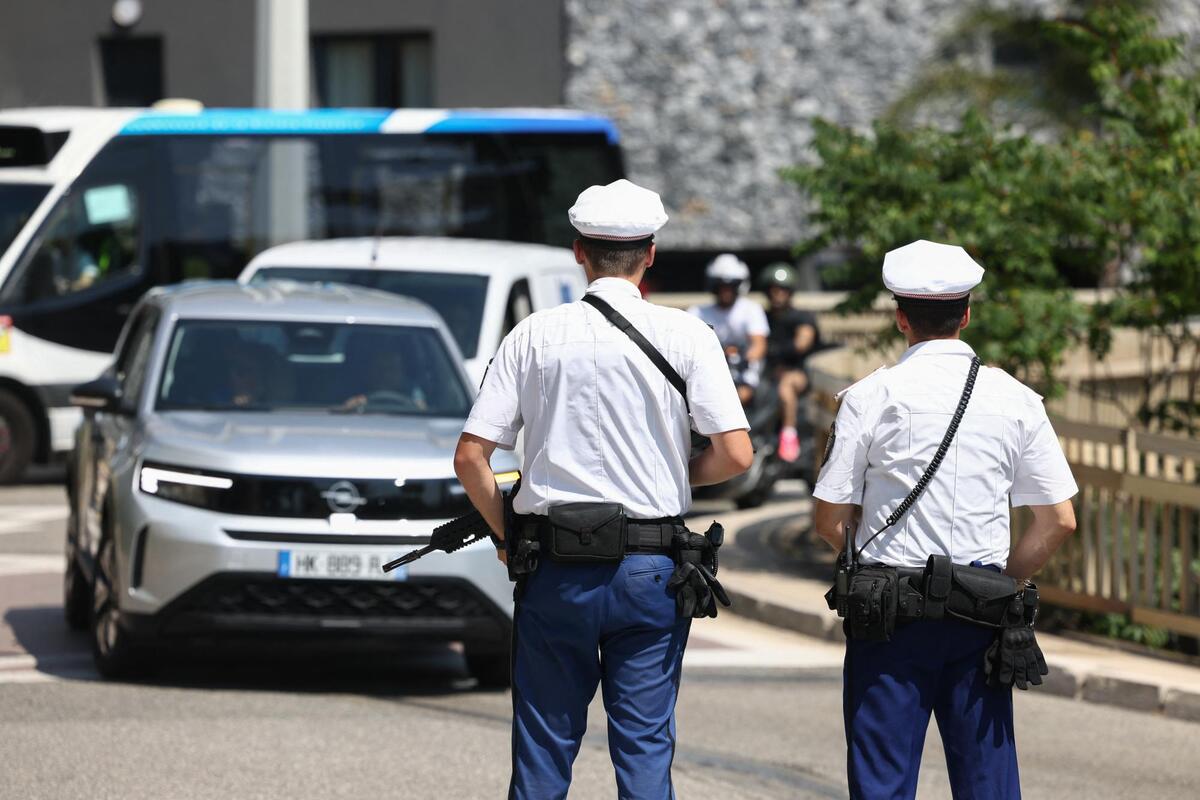 La gestion des heures supplémentaires et la prime de logement de... 2,87 euros par mois : deux problématiques auxquelles est confronté la police de Monaco