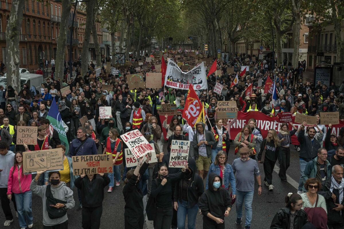 Mobilisation contre la « vie chère » en France : 800.000 participants selon les organisateurs, 550.000 selon le ministère de l’Intérieur