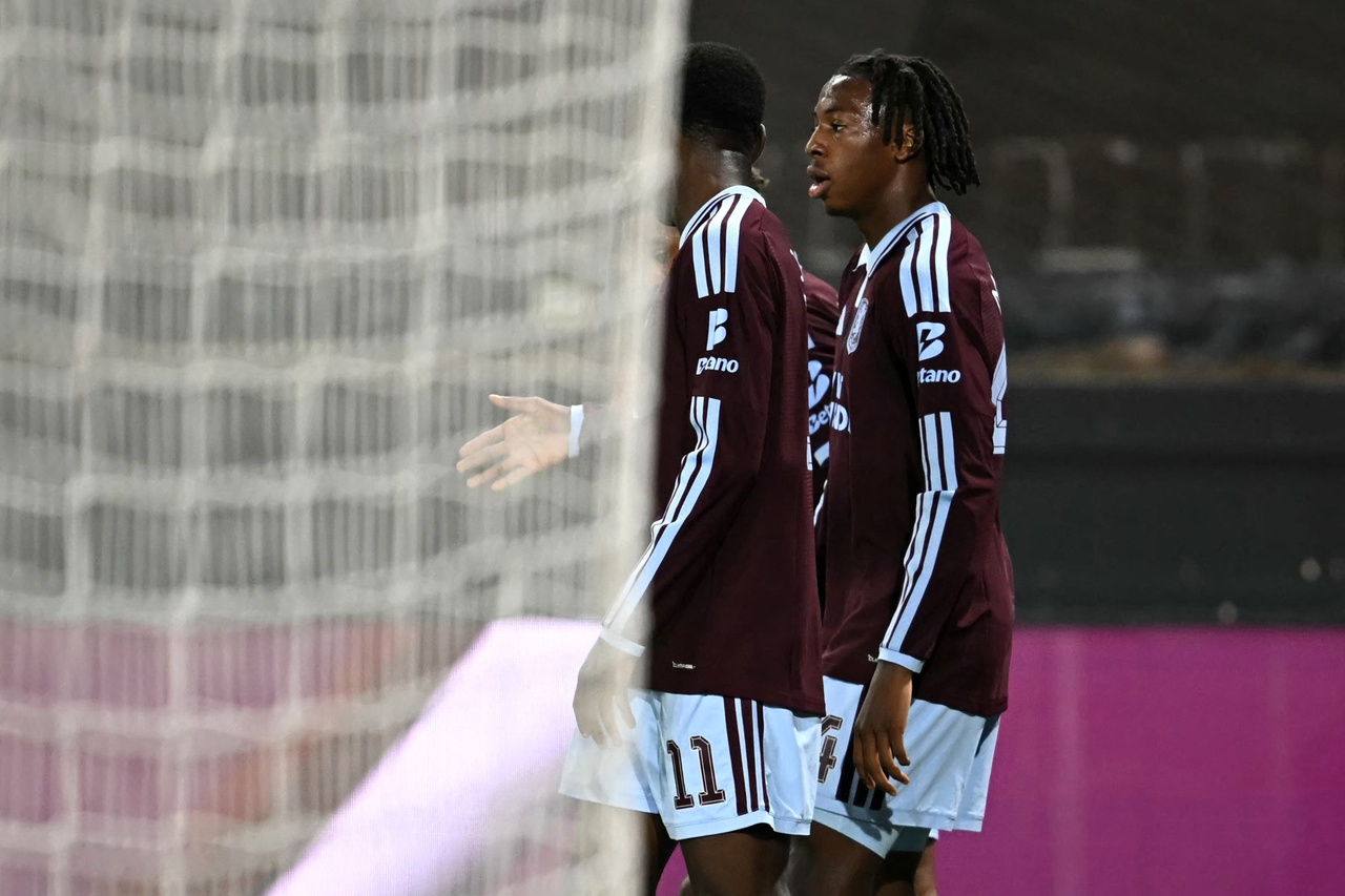 Premier League: Johan Manzambi offre la victoire à Aston Villa à Newcastle