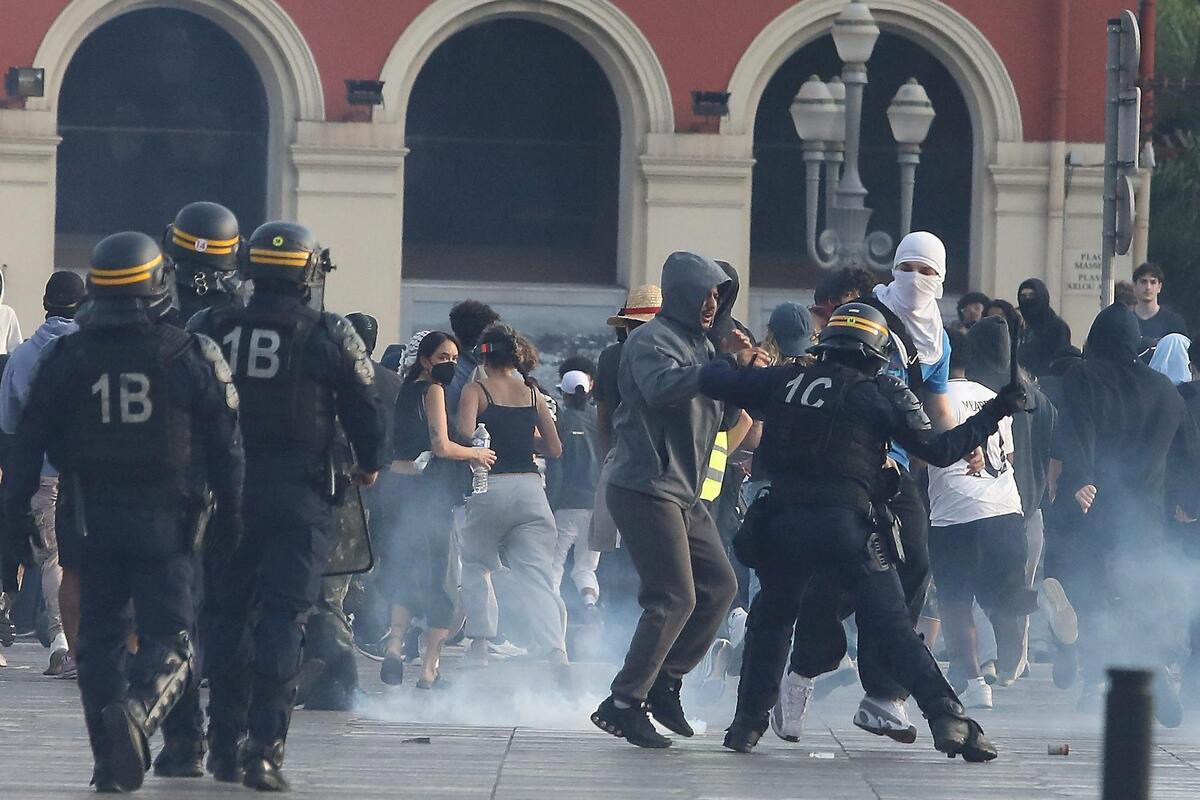 83 personnes interpellées dont 38 mineurs, détentions provisoires, gardes à vue prolongées... Le procureur de la République dresse le bilan du week-end de violences et de chaos à Nice