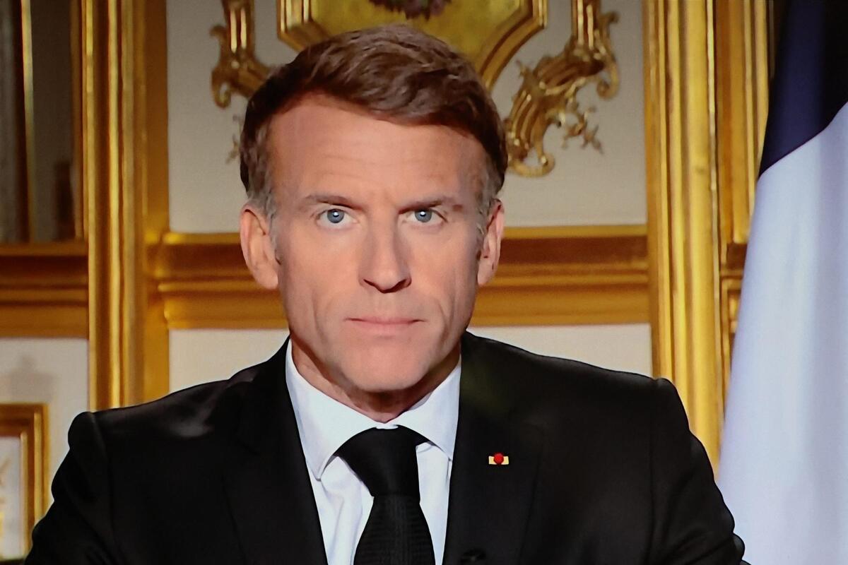 Violences en manifestations : Emmanuel Macron répond, les oppositions fustigent l’allocution