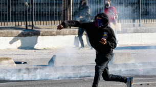 Mobilisation du 17 octobre. « Jamais je n’avais vu autant de sauvagerie » : un policier sur cinq blessés à Avignon le 17 octobre