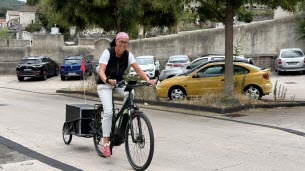 Ardèche. « Rien ne m’arrête ! » : cette infirmière fait ses tournées… à vélo