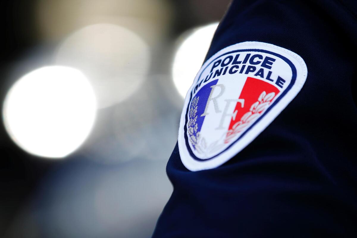 « Il n’en a jamais été question » : pourquoi la présence des policiers municipaux dans les écoles de Nice recommence à faire jaser