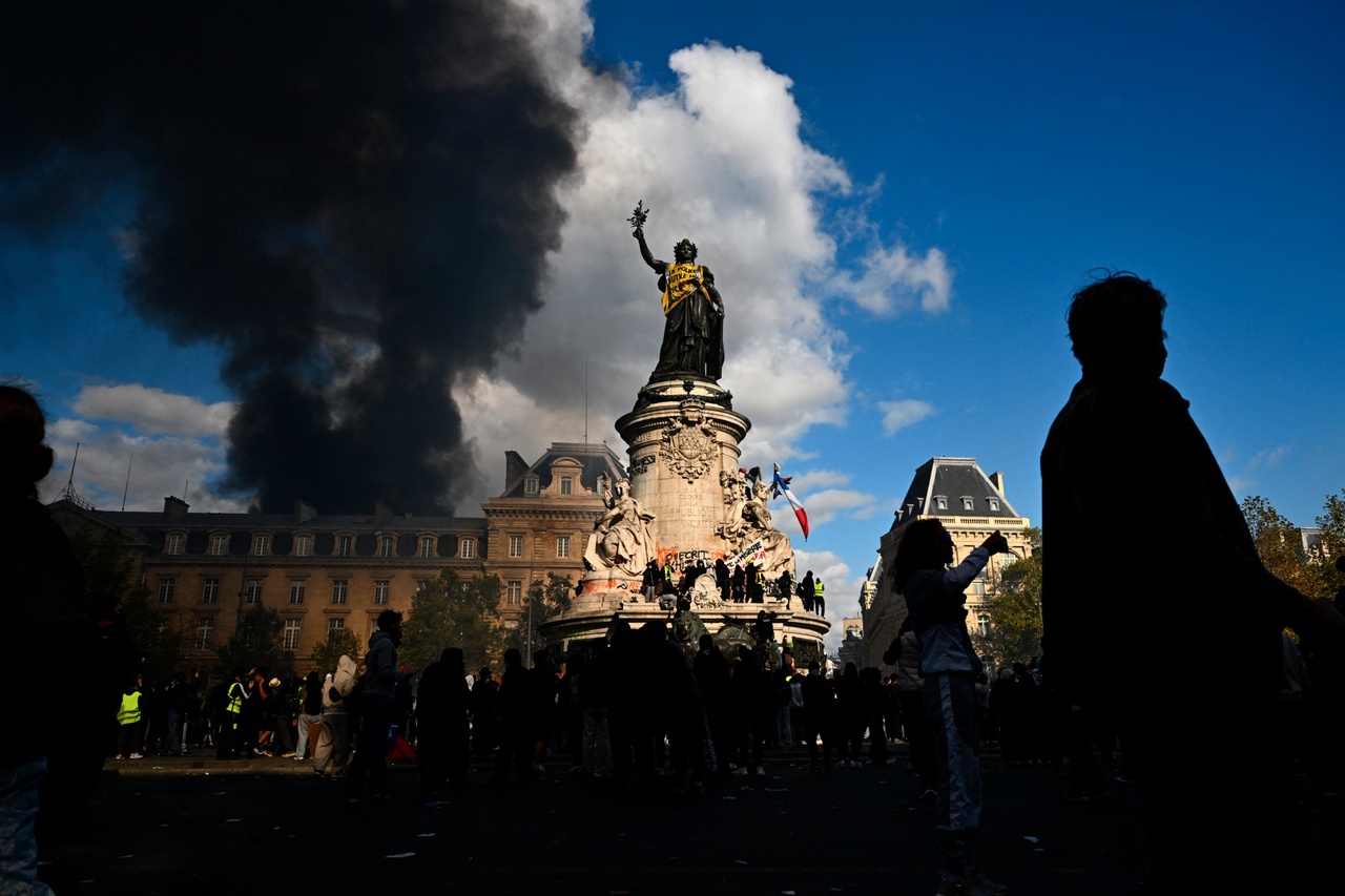 Émeutes en France: Ces Suisses qui ont marché au cœur de la colère parisienne