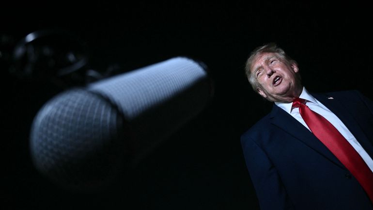 Trump en déplacement pour deux jours en Irlande, pour un peu de diplomatie... et beaucoup de golf
