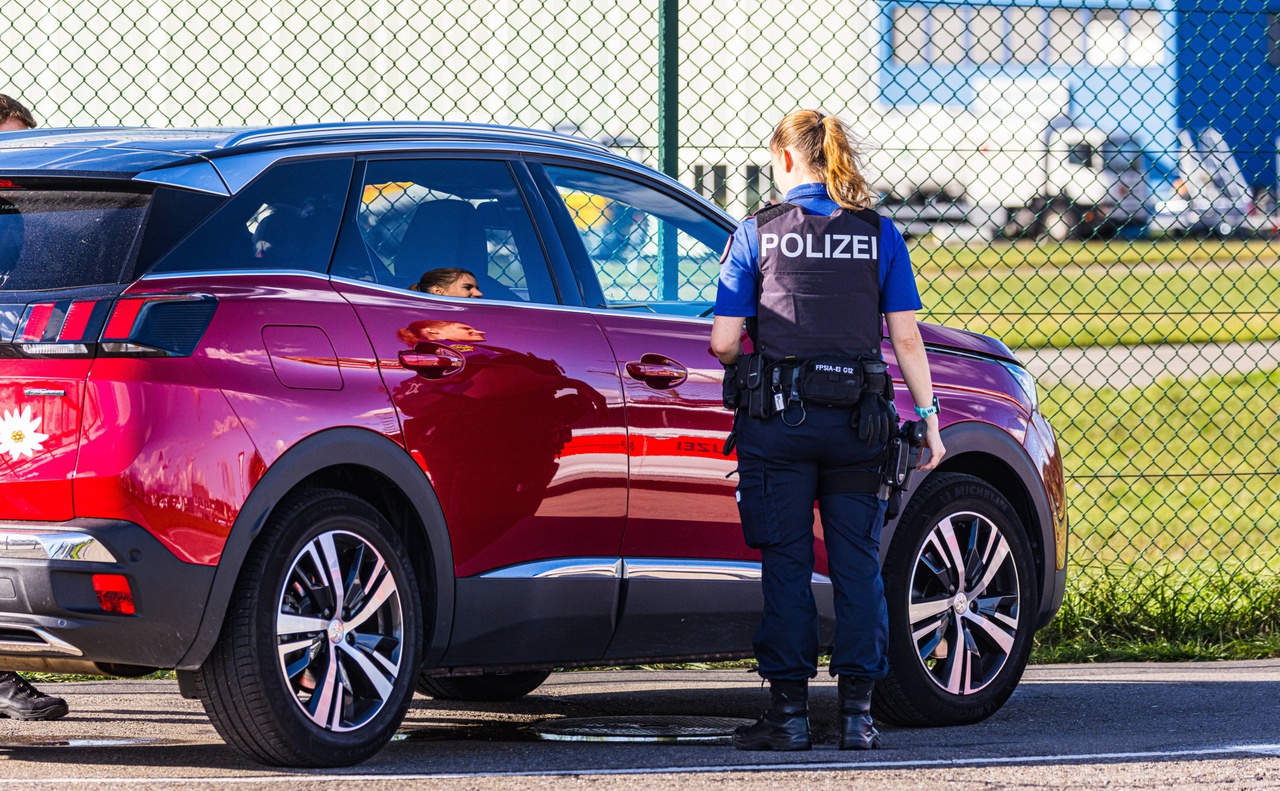 Justice zurichoise: Une femme doit rendre son permis, faute de «traits de caractère requis»