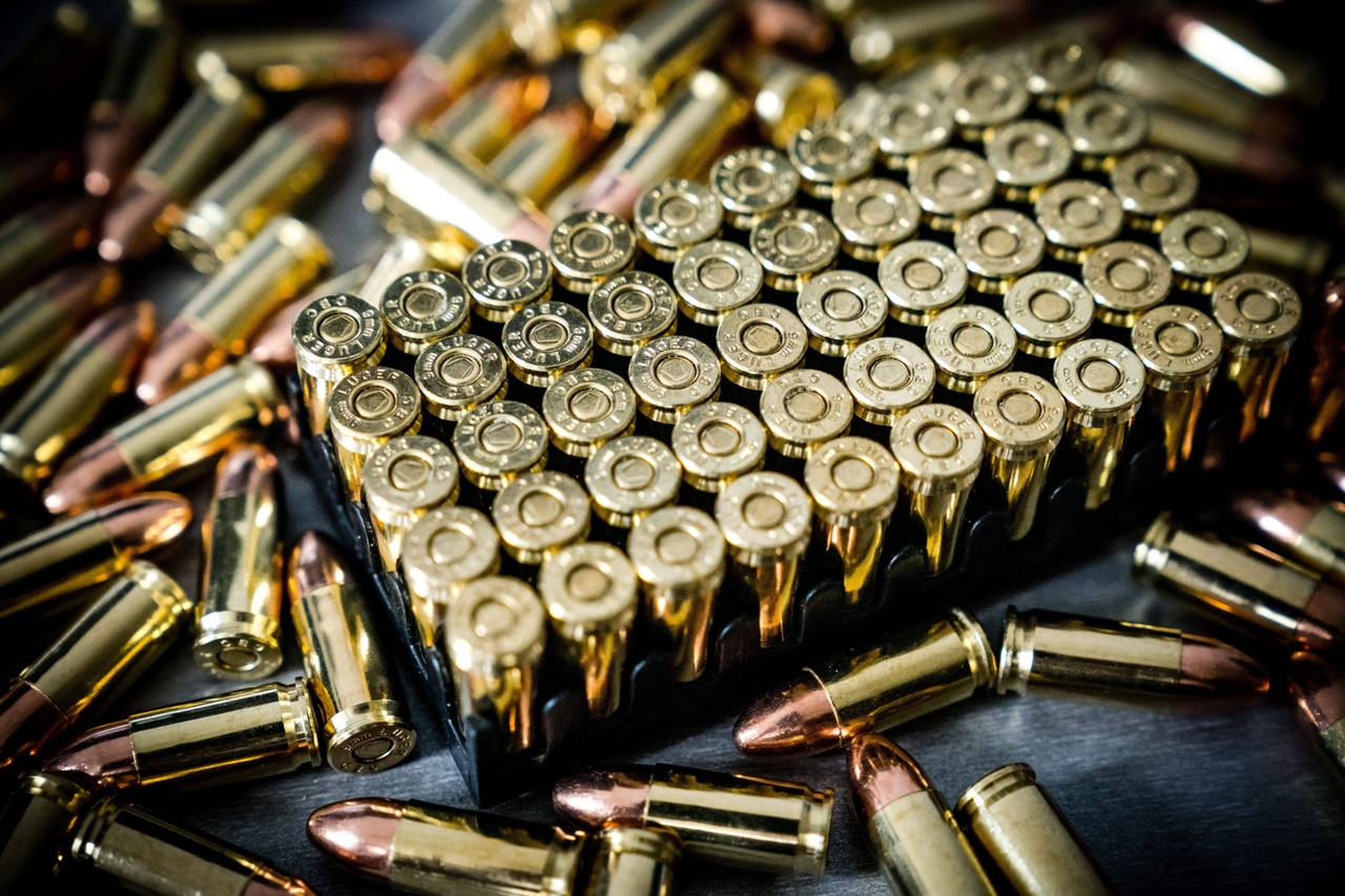 Votations du 29 novembre: Les partisans des exportations d’armes sortent l’artillerie lourde avec 3 millions