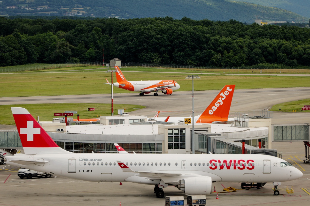 Vols retardés: Une panne de radar cloue des avions au sol à l’aéroport de Genève