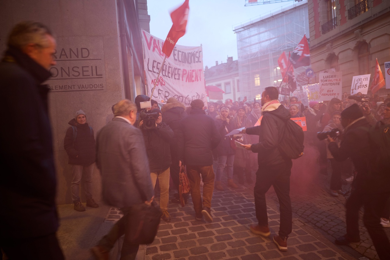 Mobilisations vaudoises: Les coupes budgétaires susciteront-elles des manifs des jeunes en formation?