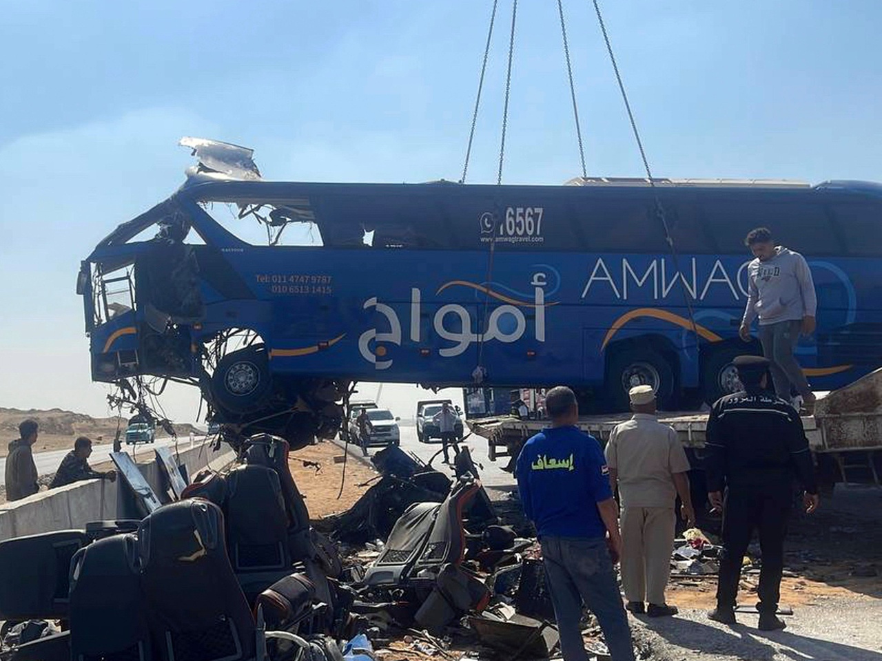 Drame en Égypte: Un bus touristique percute un camion et fait 13 morts près du Caire