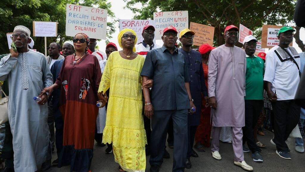 Sénégal: des centaines de travailleurs se mobilisent avant une grève générale annoncée pour trois jours