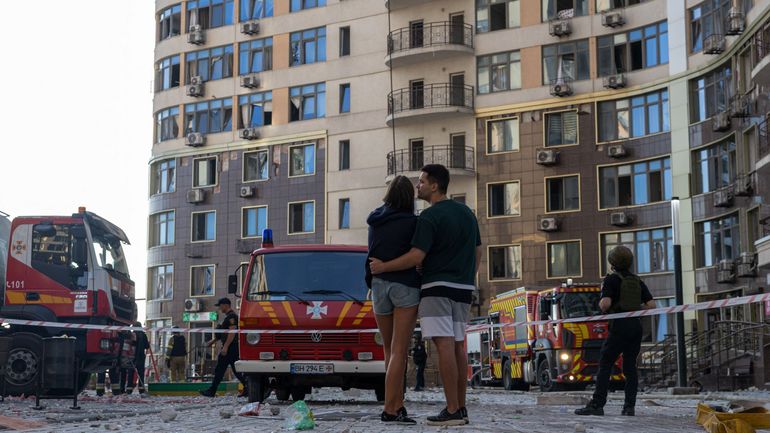 Guerre en Ukraine : frappes russes nocturnes sur Odessa et Zaporijjia, ainsi que sur une usine ArcelorMittal à Kryvyï Rig