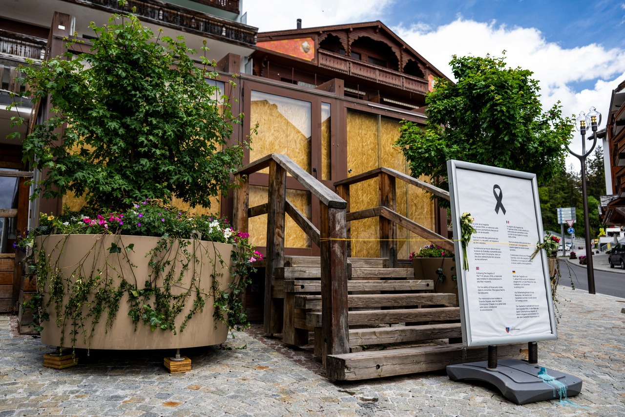 Drame de Crans-Montana: Un employé de la Commune licencié pour un document falsifié