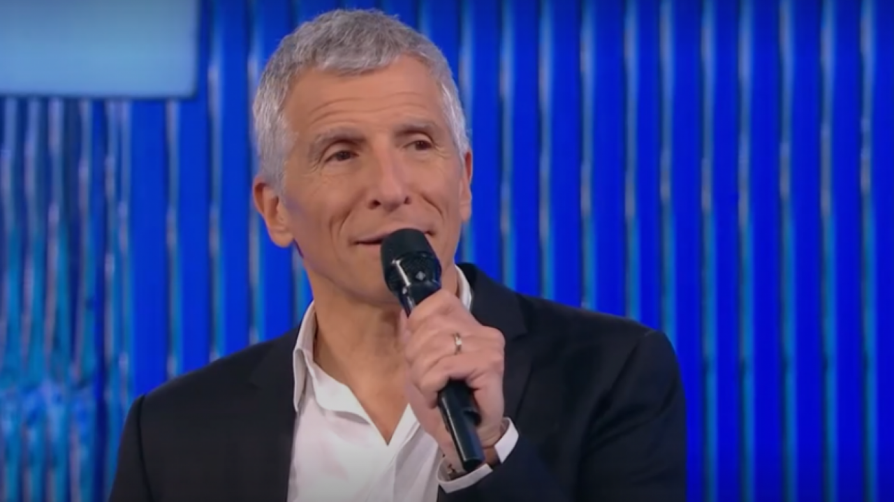 Mauvaise surprise pour les fans de Nagui : N’oubliez pas les paroles disparaît de l’antenne ce samedi