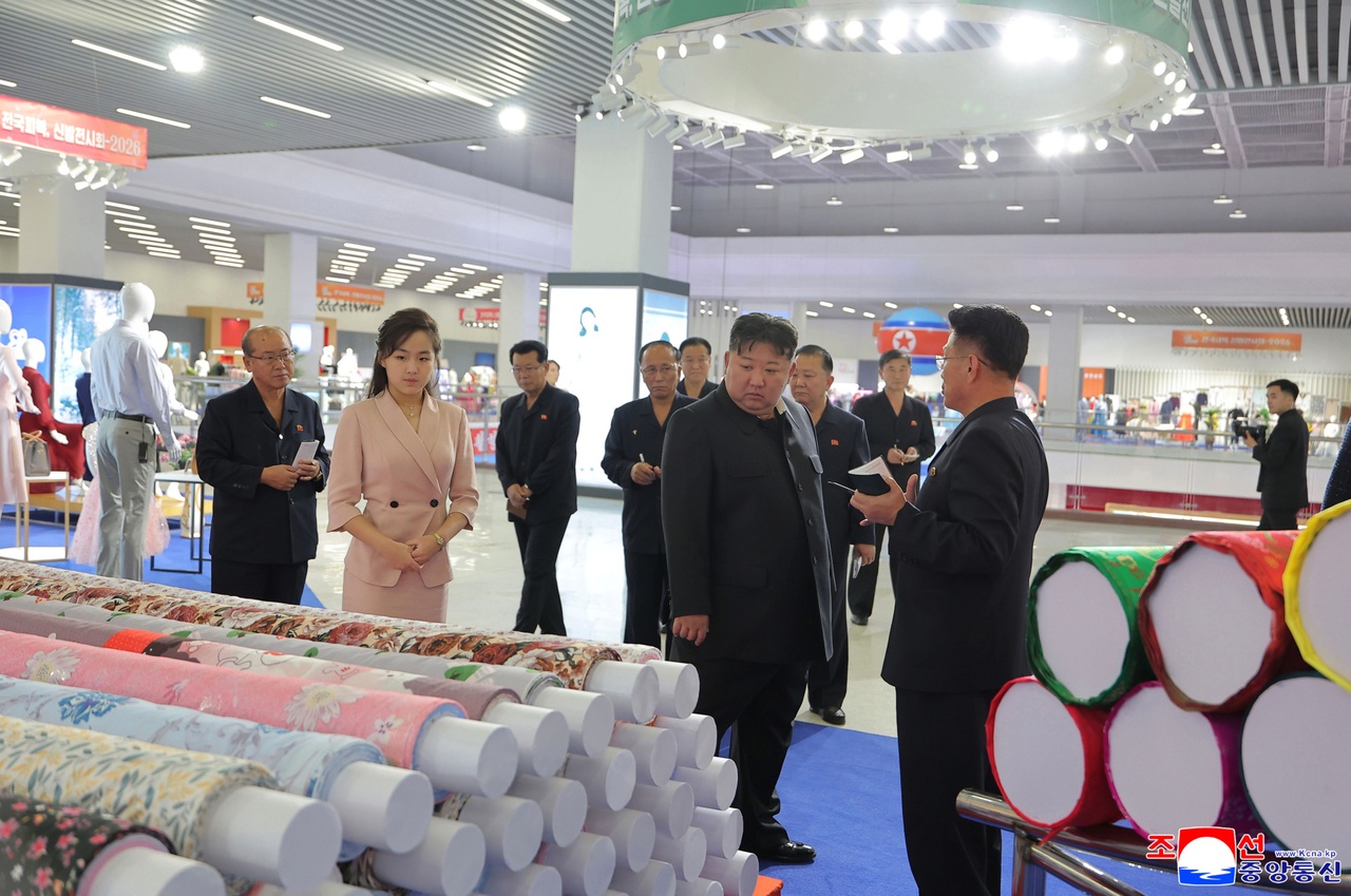 Corée du Nord: Kim Jong-un apparaît en photo après des rumeurs sur son décès