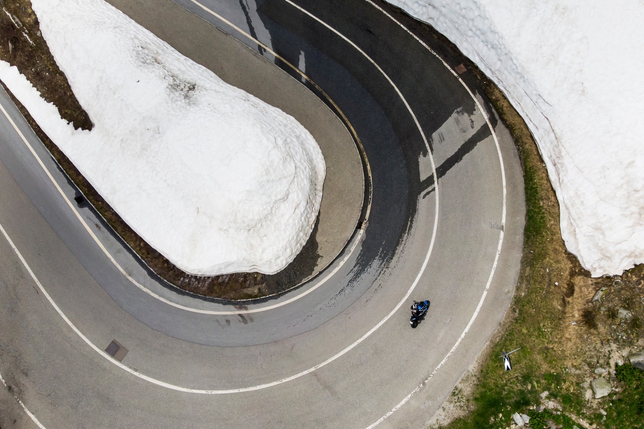 Météo en Suisse: La neige cause la fermeture de plusieurs cols dans les Alpes