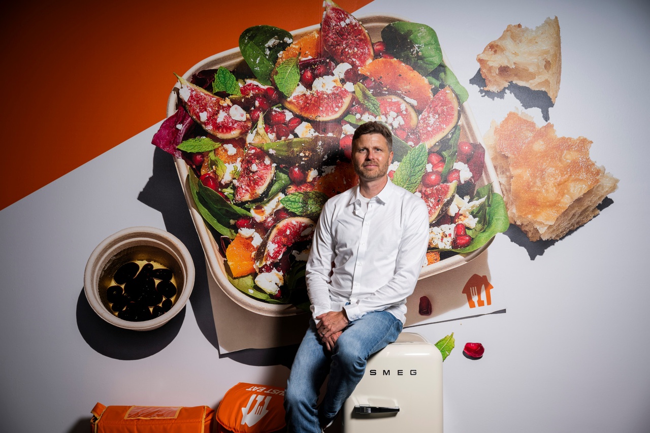 Livraison de repas en Suisse: Just Eat remplace des centaines de livreurs salariés par des indépendants