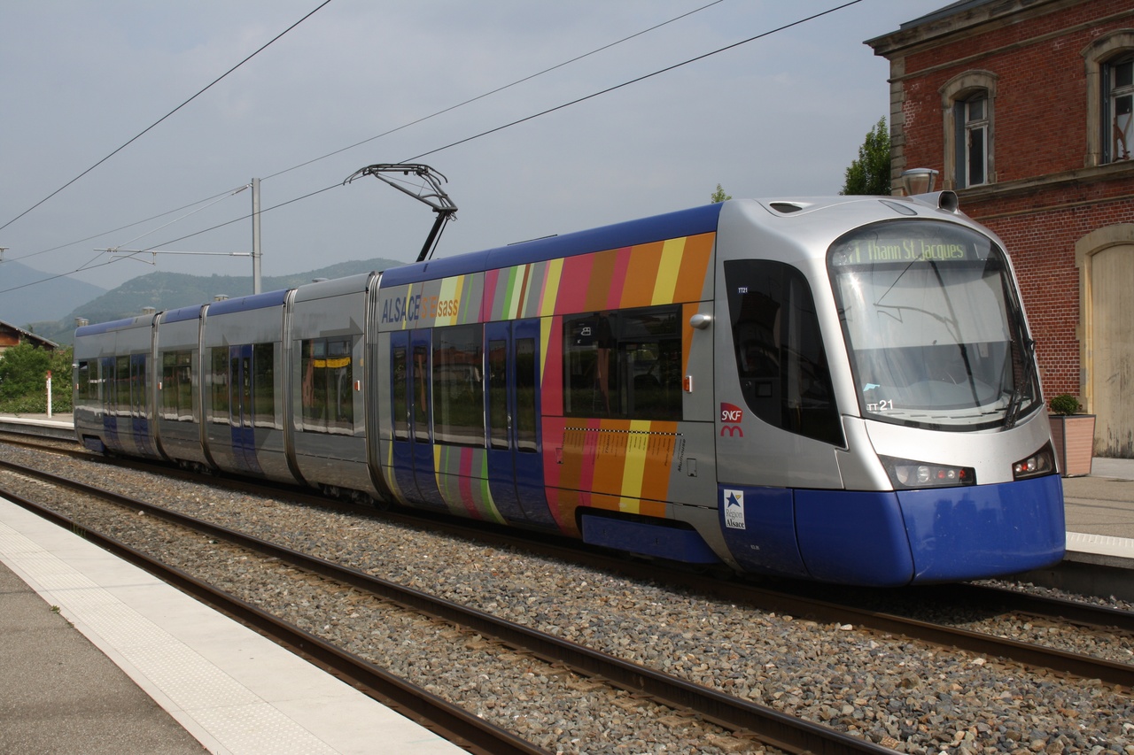Tram-train