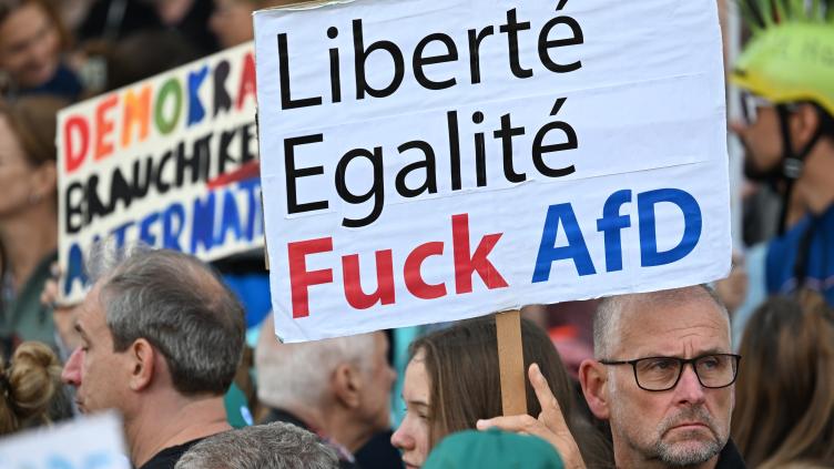 Allemagne: des dizaines de milliers de personnes manifestent contre l'extrême droite