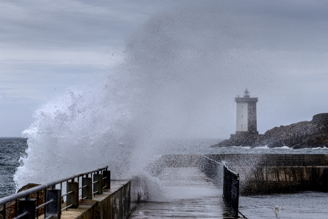Tempête Austen: Plus de 160’000 foyers sans électricité dans l’ouest de la France