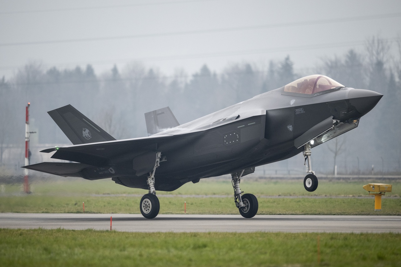 Prix fixe contesté: Le Conseil fédéral suit six recommandations sur sept après le scandale des F-35