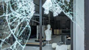 Grenoble. « Si y en a un qui rentre, je lui coupe la main » : face aux casseurs, la tentation de se défendre soi-même