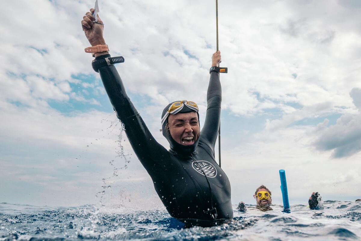 « Je suis fière de moi » : cette apnéiste de La Gaude revient sur ses premiers Mondiaux d’apnée à Chypre