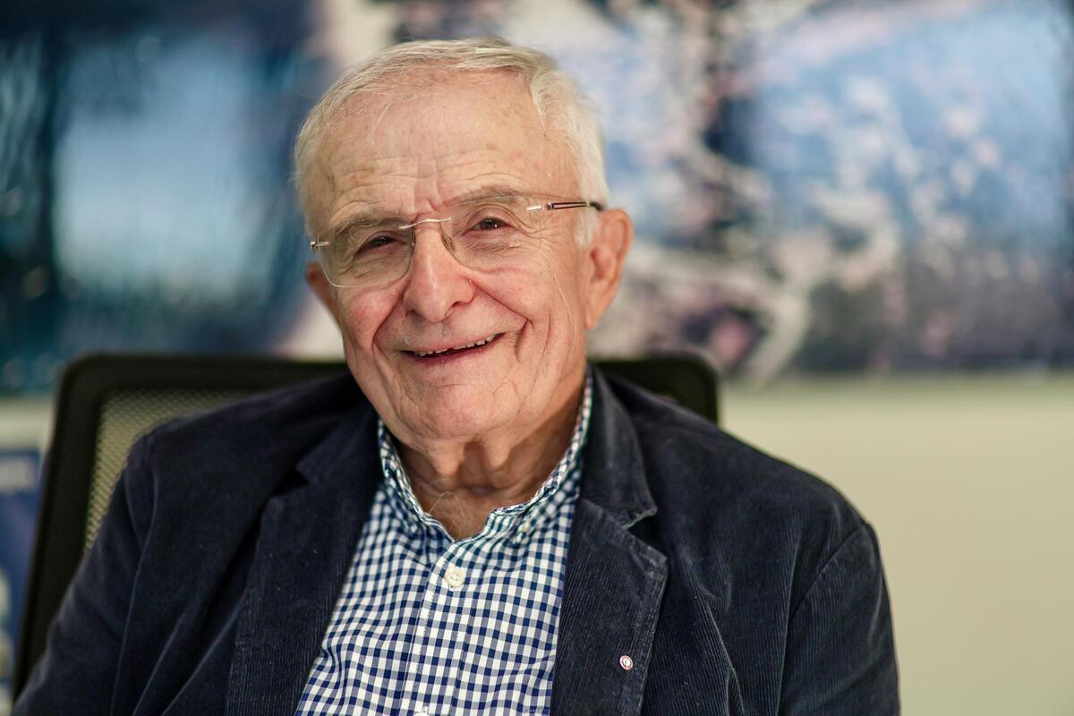 « Cette écharpe, il me la prête » : comment Gérard Aubert, nouveau maire de La Londe, prend ses marques derrière François de Canson