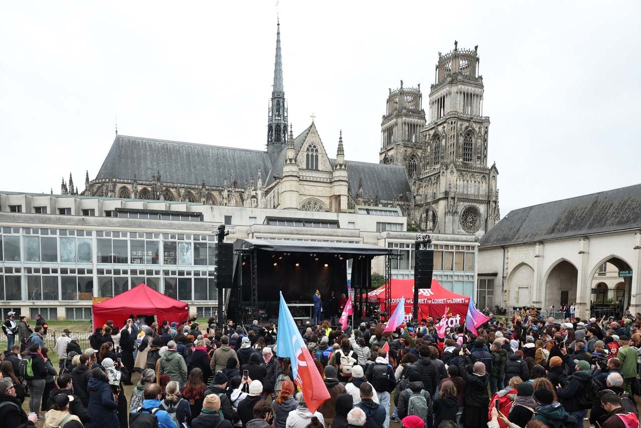 Au lendemain de la fusillade dans les Yvelines: Des centaines de personnes rendent hommage à Pengo Bossio Wangi