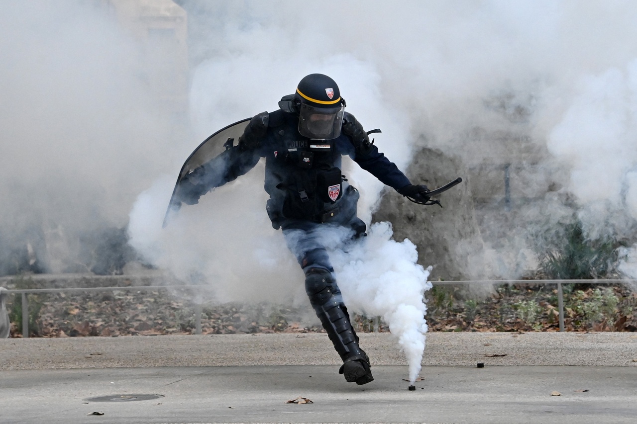 Manifestations en France: Plus de 500 casseurs affrontent les forces de l’ordre à Paris