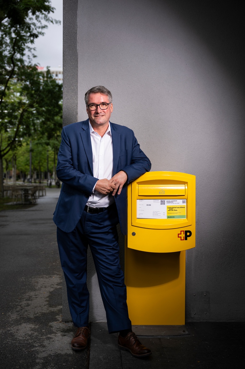 Hausse des prix et licenciements: Christian Levrat: «Si on ne fait rien, dans dix ans La Poste aura disparu!»