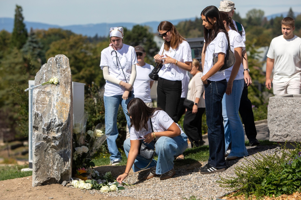 À l’appel des familles: Épalinges a marché en souvenir de trois amis disparus à Crans-Montana