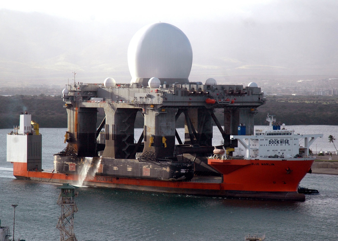 Navire transporteur de colis lourds