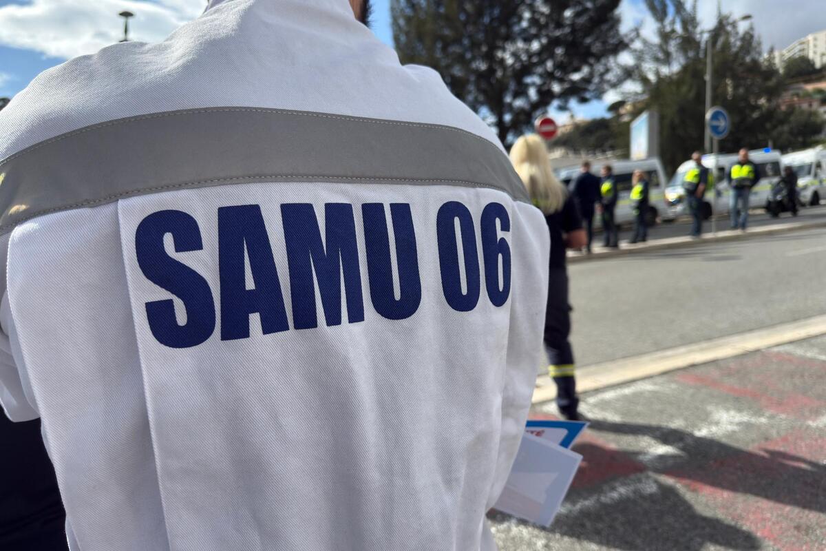 Un motard de 56 ans grièvement blessé dans une collision avec une voiture à Nice