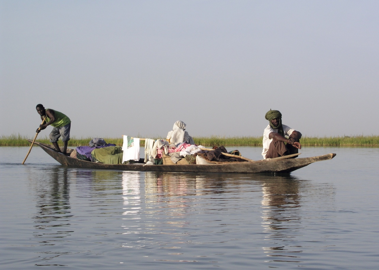Pirogue