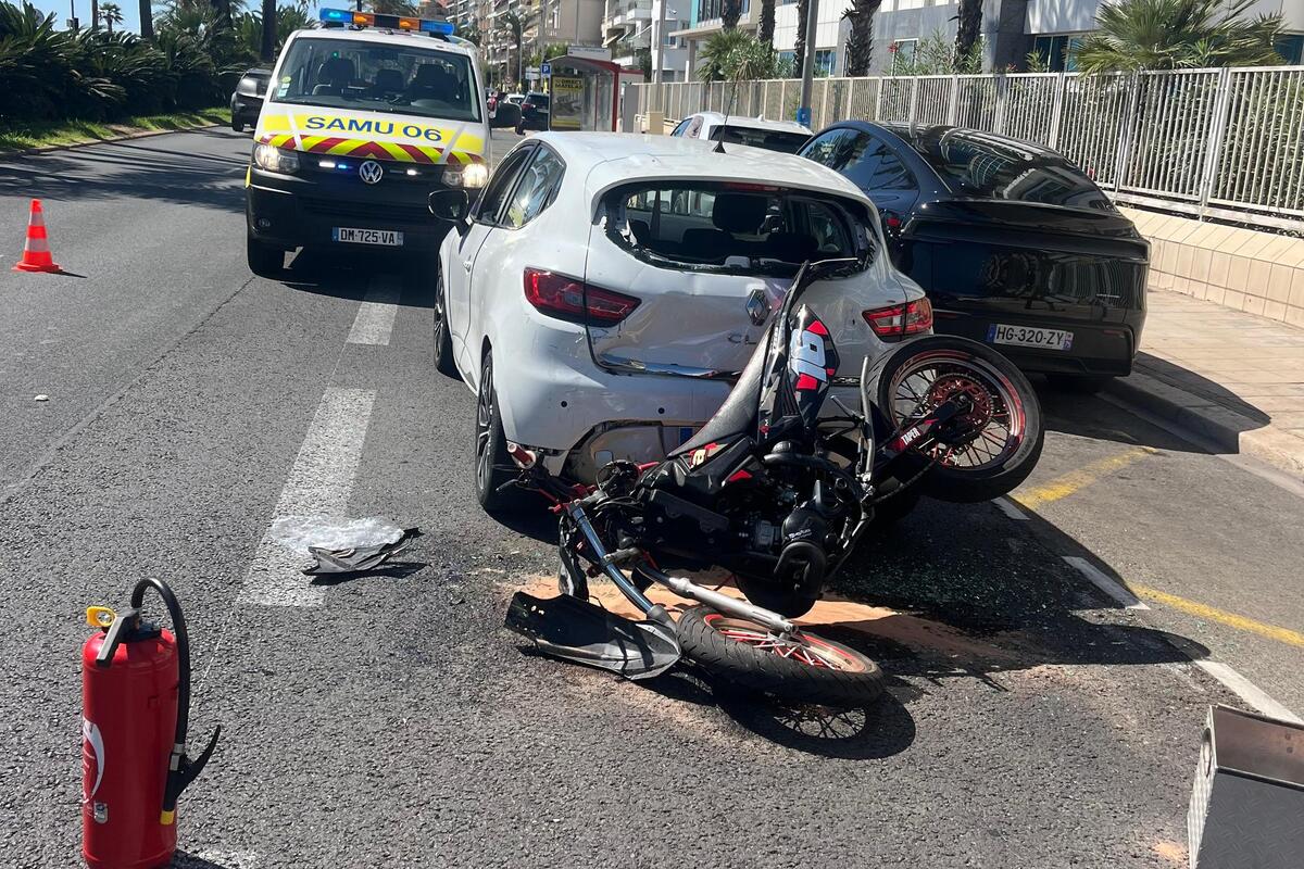 Un motard de 18 ans grièvement blessé après une collision devant l’hôpital Lenval à Nice
