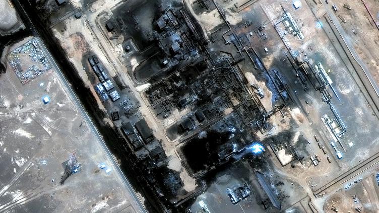 Les Houthis frappent l'Arabie saoudite, l'Iran dément toute implication dans la guerre au Yémen