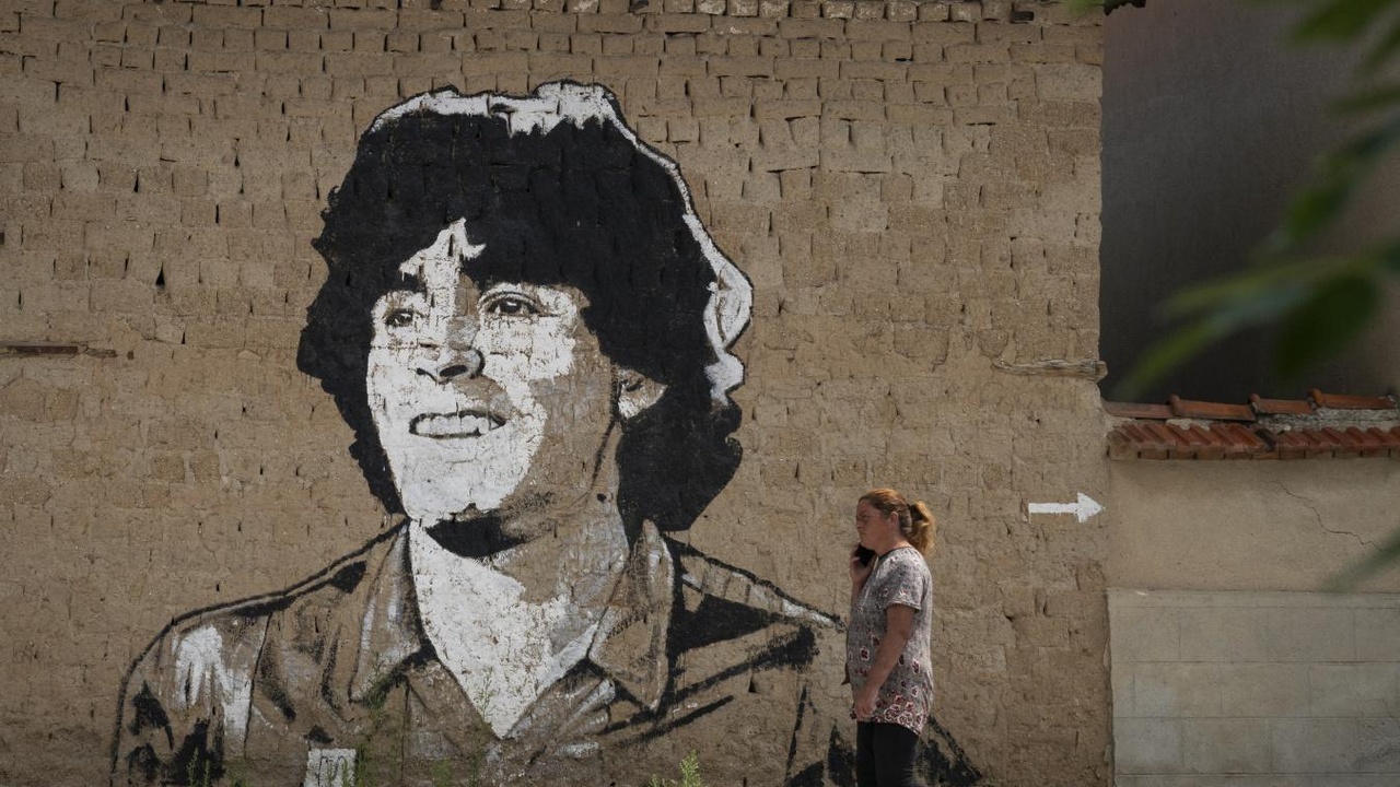 Nouvelles révélations choc sur la mort de Diego Maradona : la star n’aurait jamais dû être soignée à domicile, martèlent les experts