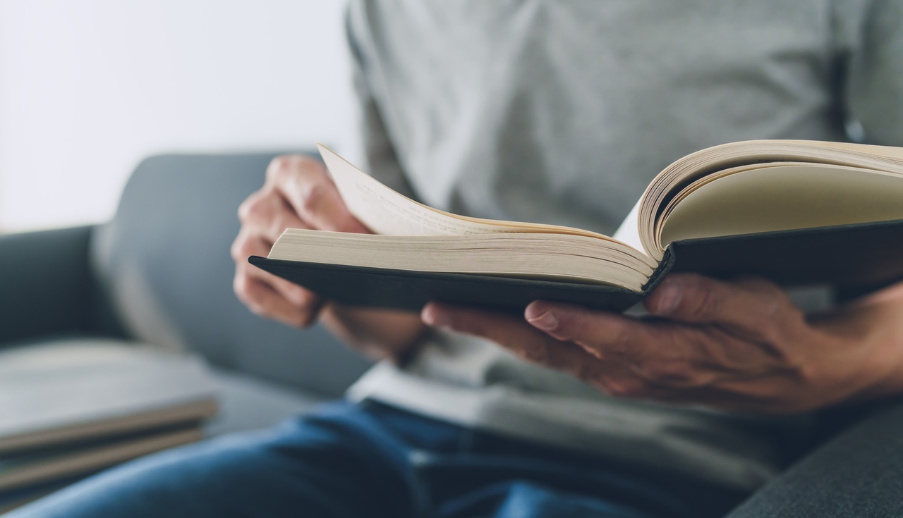 Éditorial: Faire lire à l'ère des écrans, c’est possible