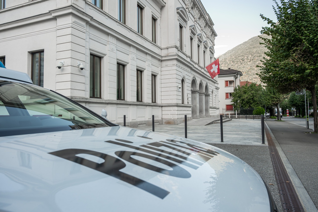 Procès à Bellinzone: La ’Ndrangheta est «enracinée» en Suisse depuis des décennies