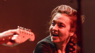 En images. Mort de Catherine Ringer : retour sur plus de 40 ans de carrière en musique et en couleurs
