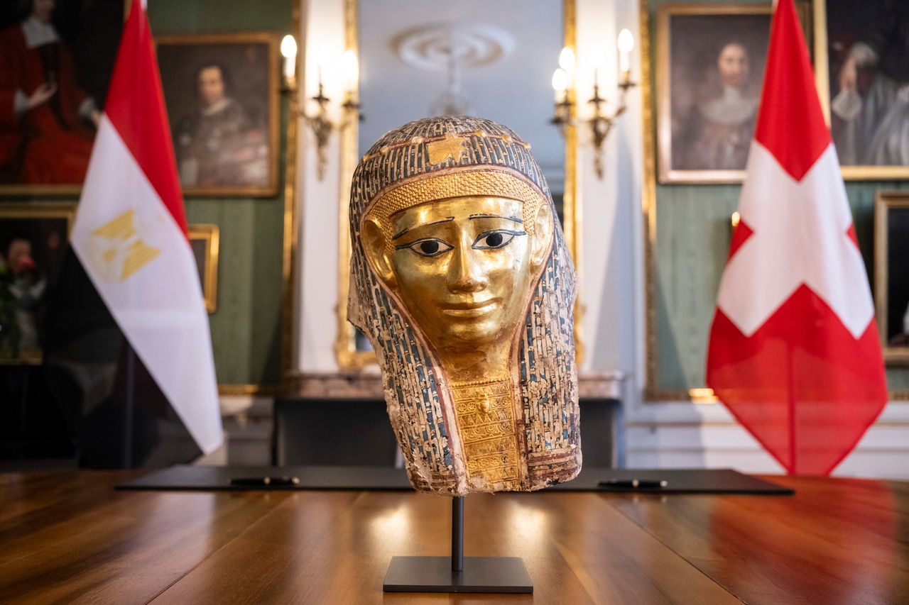 Patrimoine égyptien: La Suisse restitue un masque funéraire vieux de 2200 ans à l’Égypte