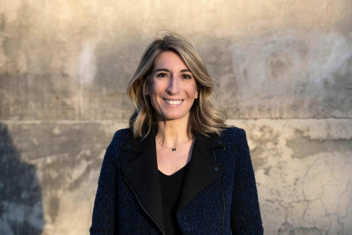 « Les enfants, notamment sur les questions fondamentales, existentielles, de la mort, sont sans filtre et sincères » : la Niçoise Caroline Delage revient avec une nouvelle saison de son émission « Au 