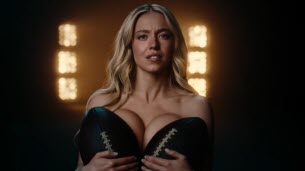 Polémique. « Voilà à quoi ressemble une athlète » : la réponse des Amazones du FCG à la publicité dénudée de Sydney Sweeney