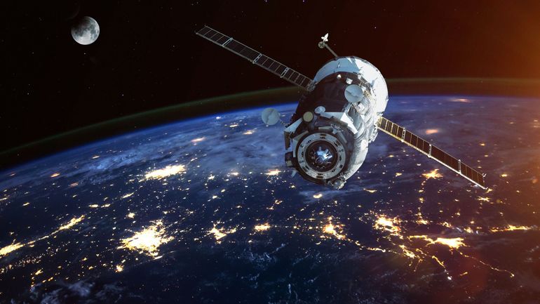 Un air de "guerre froide" dans l’espace : pourquoi les États-Unis reconnaissent-ils pour la première fois disposer d’armes en orbite ?