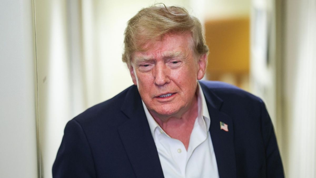 Old Trump post about Obama using handouts to buy election spreads online after $5K 'dividend' promise