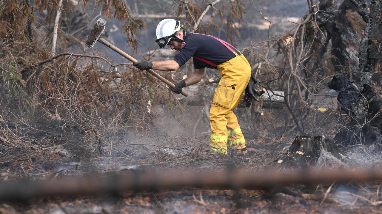 Incendie dans les Fagnes : la situation « reste sensible », les autorités maintiennent une mesure importante