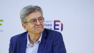 Politique. « Je n'avais pas compris » : Jean-Luc Mélenchon reconnaît avoir « changé d'avis » sur le port du voile